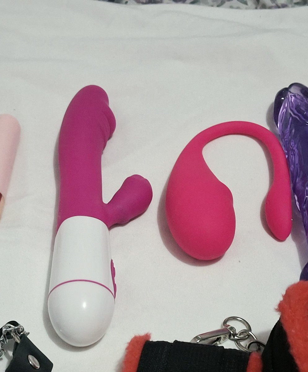 Baddienwyr's tweet photo. @drhotandhorny Estos son vibradores, y se sienten muy ricos https://t.co/fqK2ywGDjk
