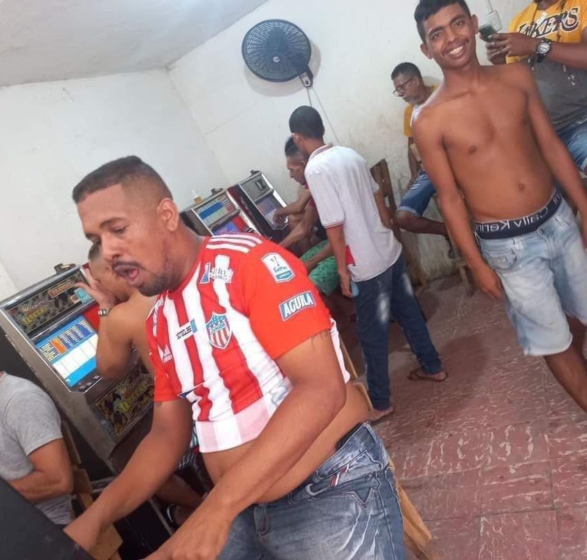 ES_Davidd's tweet photo. @caribbeanemp1re @Tycfutbol @SC_ESPN Desde que corregimiento de burras nos escribes? https://t.co/ZOZej7ovYq