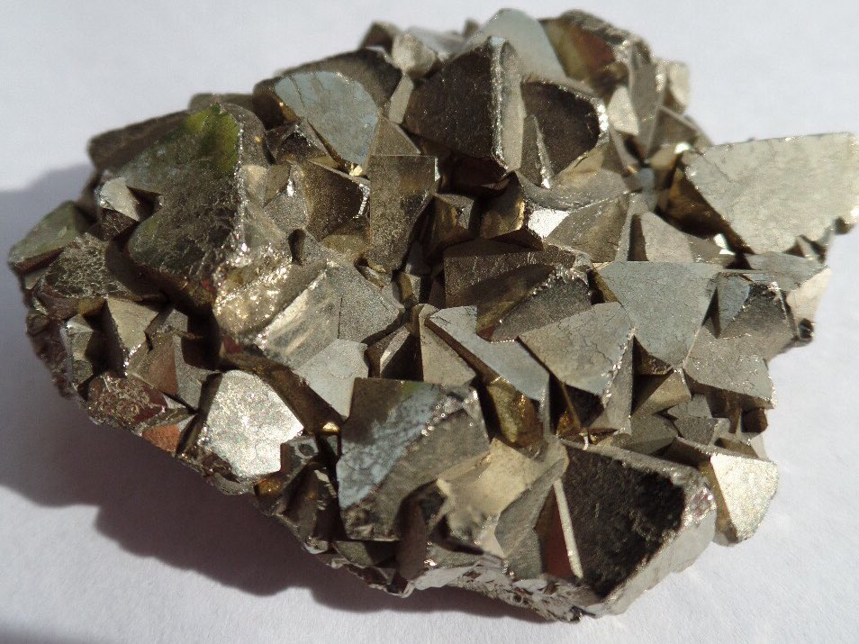NomadSprtJewlry's tweet photo. This is #pyrite from Peru 🇵🇪 Feel free to like, comment, share, follow ☮️❤️😃 Visit our Etsy shop to view our selection. Here’s the link:

https://t.co/fhHFBip9c4

 #gem #gems #gemstone #gemstones #mineral #minerals #rock #rocks #stone #stones #crystal #crystals #jewel #jewelry https://t.co/k9EaFgt6qC
