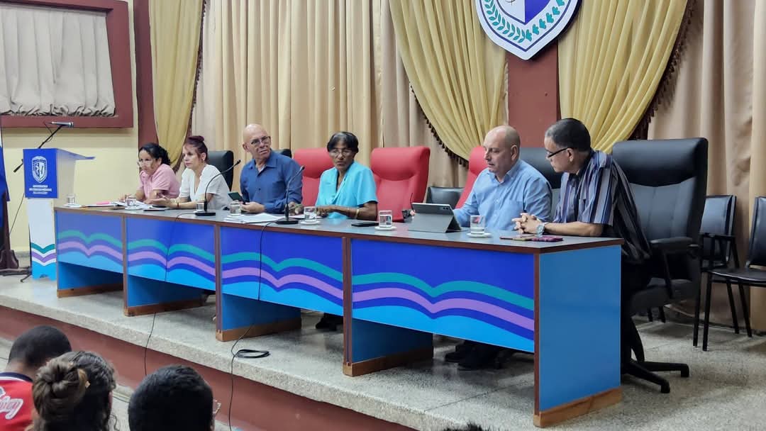 CubaMES's tweet photo. ✨ Este viernes, la Universidad de Ciencias Médicas de Camagüey acogió la consulta especializada del anteproyecto de Ley de Educación, previa a su presentación ante la Asamblea Nacional del Poder Popular. Fructífero intercambio. 

ℹ️📷 @uc_camaguey
#Cuba https://t.co/dKsnuIHjH1
