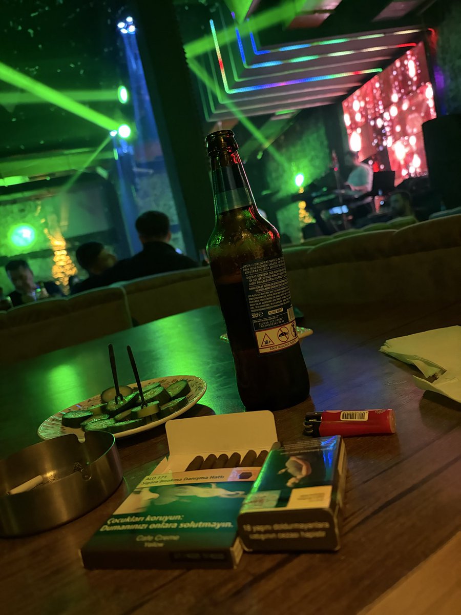 drAta59's tweet photo. Geceye Aura Nigt Clup te devam✌️
#çorlu #tekirdağ #silivri https://t.co/0p57DrlZ2a