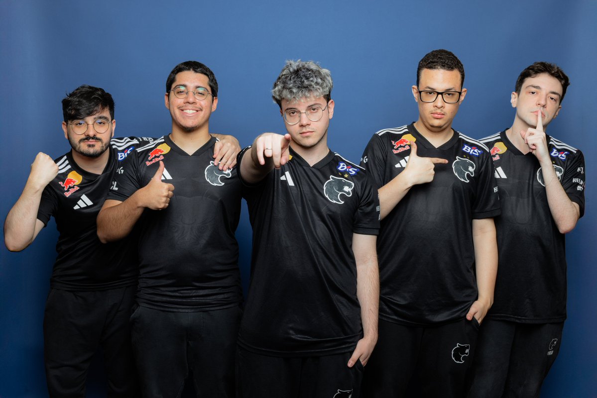 lolesports's tweet photo. NOT DONE YET. https://t.co/6UHeUR9qII