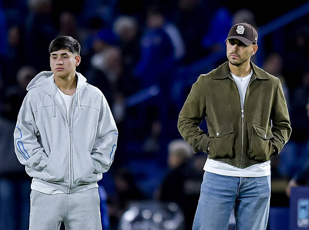 la12tuittera's tweet photo. 🥺Los extrañamos. 💙💛💙 https://t.co/YQSPY2j9bv