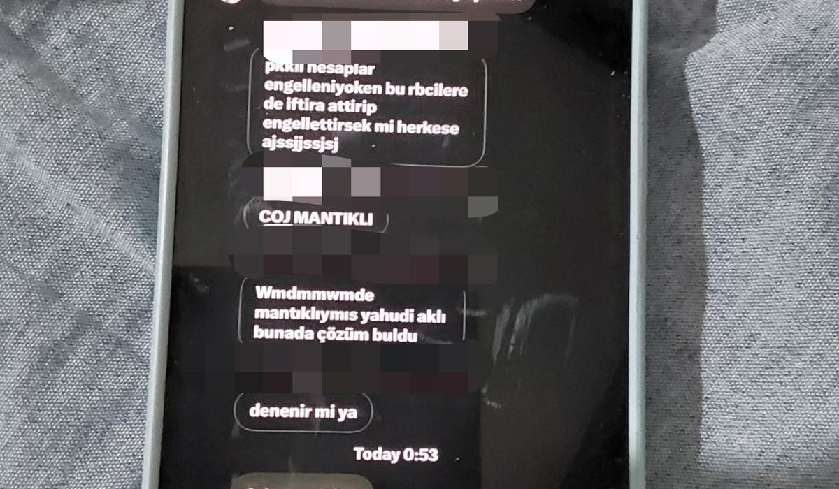 nicolekdmann's tweet photo. @azerbaycantur Bu hesap bayes adlı şahsın fake hesabıdır kendisi gruplarda ses odasındaki insanlara pkk iftirası atalım bunlara diyen grubun yöneticisidir https://t.co/jqOsfxft6C