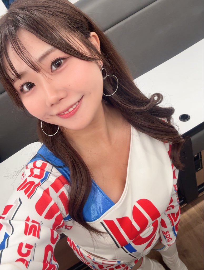 yui00rbrb's tweet photo. おはごま☀️.°
サーキット到着❤️‍🔥 https://t.co/KvWEpl4yem