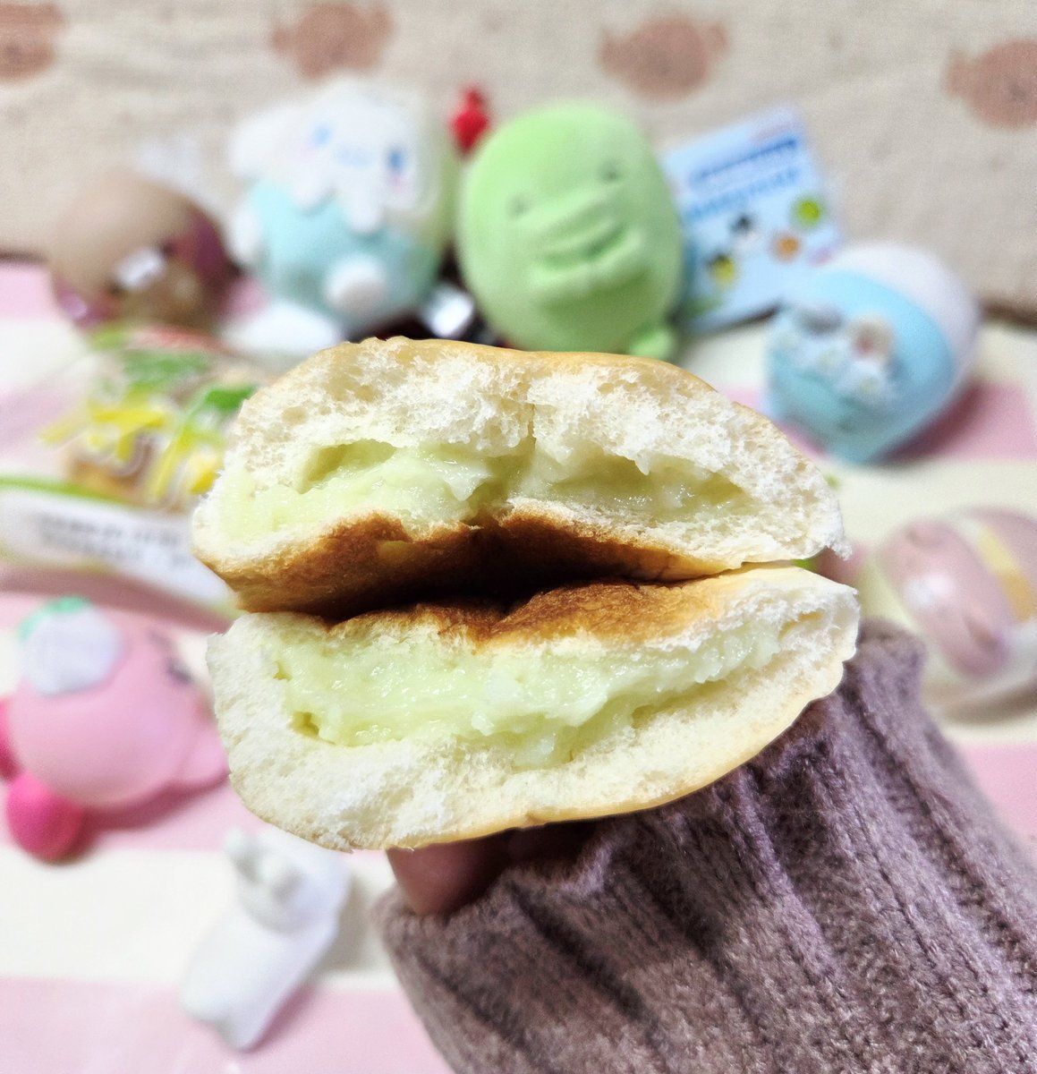 nemu_pyonpyon's tweet photo. おはよう～
13時からお仕事です、
ヤマザキさん
薄皮
シャインマスカット
クリームパン♡
爽やかなシャインマスカットクリーム✨おいしい～(>ᴗ<)💕 https://t.co/6wmeSIJky6