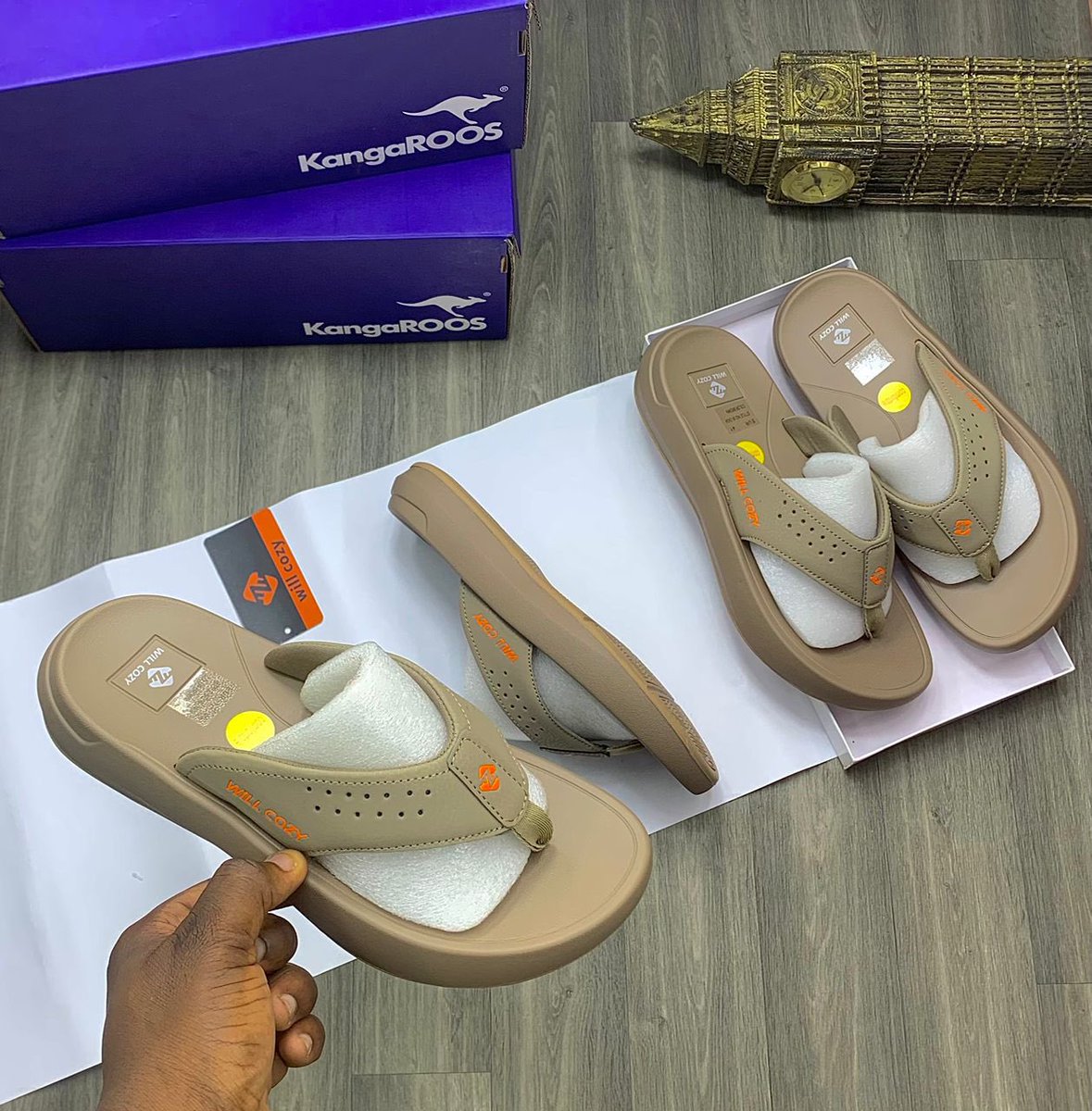 ab_gutii's tweet photo. + WillCozy slippers 

🏷️— N18,000

Location Kaduna—worldwide delivery. 
WhatsApp: 08063769764 https://t.co/6HRrVI1Sae