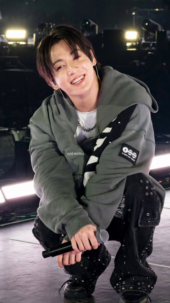 mniJeonKook3's tweet photo. https://t.co/6QajdG0k3J