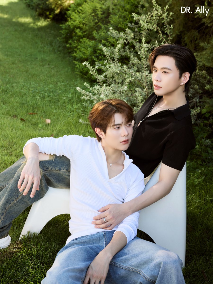 justnester's tweet photo. นี่ถ่ายแบบงานพรีเซนเตอร์จริงป้ะ.นึกว่านิตยสารคู่สร้างคู่สม 🥰😍

#DrAllyxBeverTonliew https://t.co/MoNpJILXCp