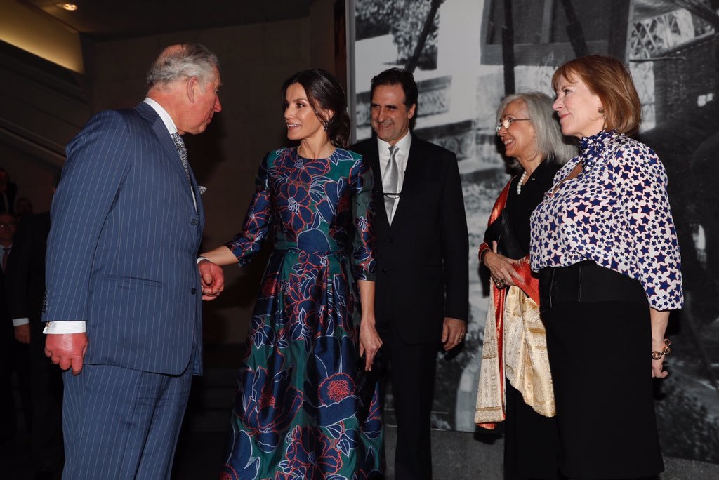 MonarquiaEspana's tweet photo. Buenos días a todos. Os deseamos un muy #FelizSábado #FelipeVI #Letizia #VERDE #VivaElRey #VivaEspaña https://t.co/Df7mOC10jf