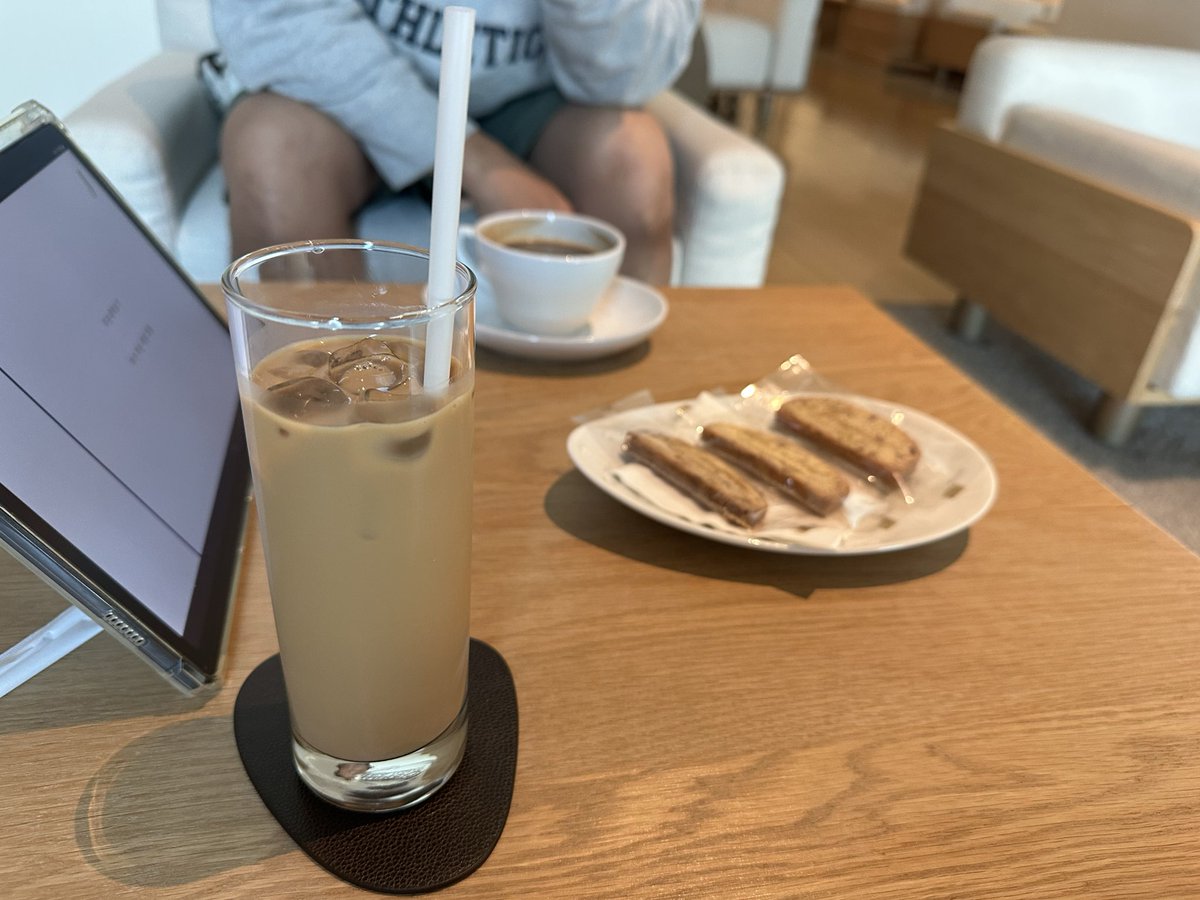 daswqe5's tweet photo. 굿모닝!
맛도리 커피❤️

즐거운 주말 되세요~! https://t.co/QKo4I2z9Sk