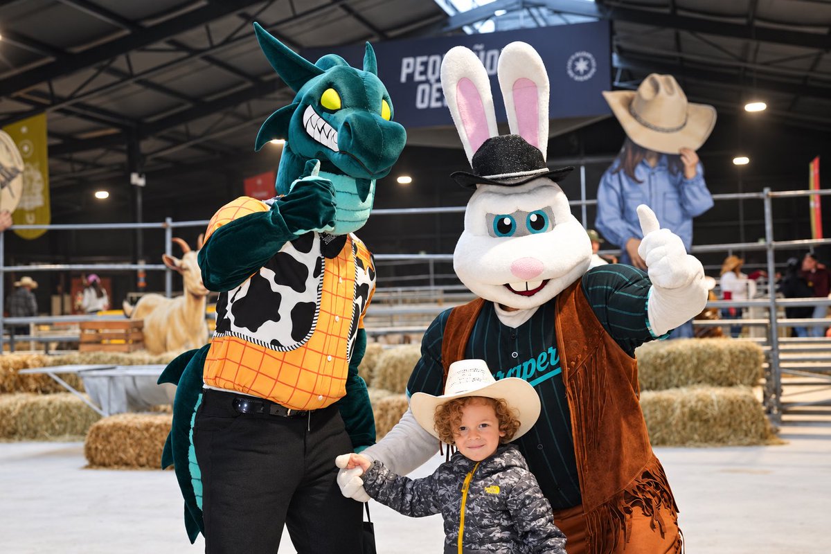 ClubSaraperos's tweet photo. Con sombrero puesto y en plan familiar, nos fuimos al Rodeo Saltillo 2026 para compartir con chicos y grandes una experiencia con todo el estilo vaquero. 🐴🔥

¡Así se disfruta una tradición que reúne a nuestra ciudad! 🤠

#OrgulloQueSeHereda #SLW https://t.co/mDHrPyyL8R