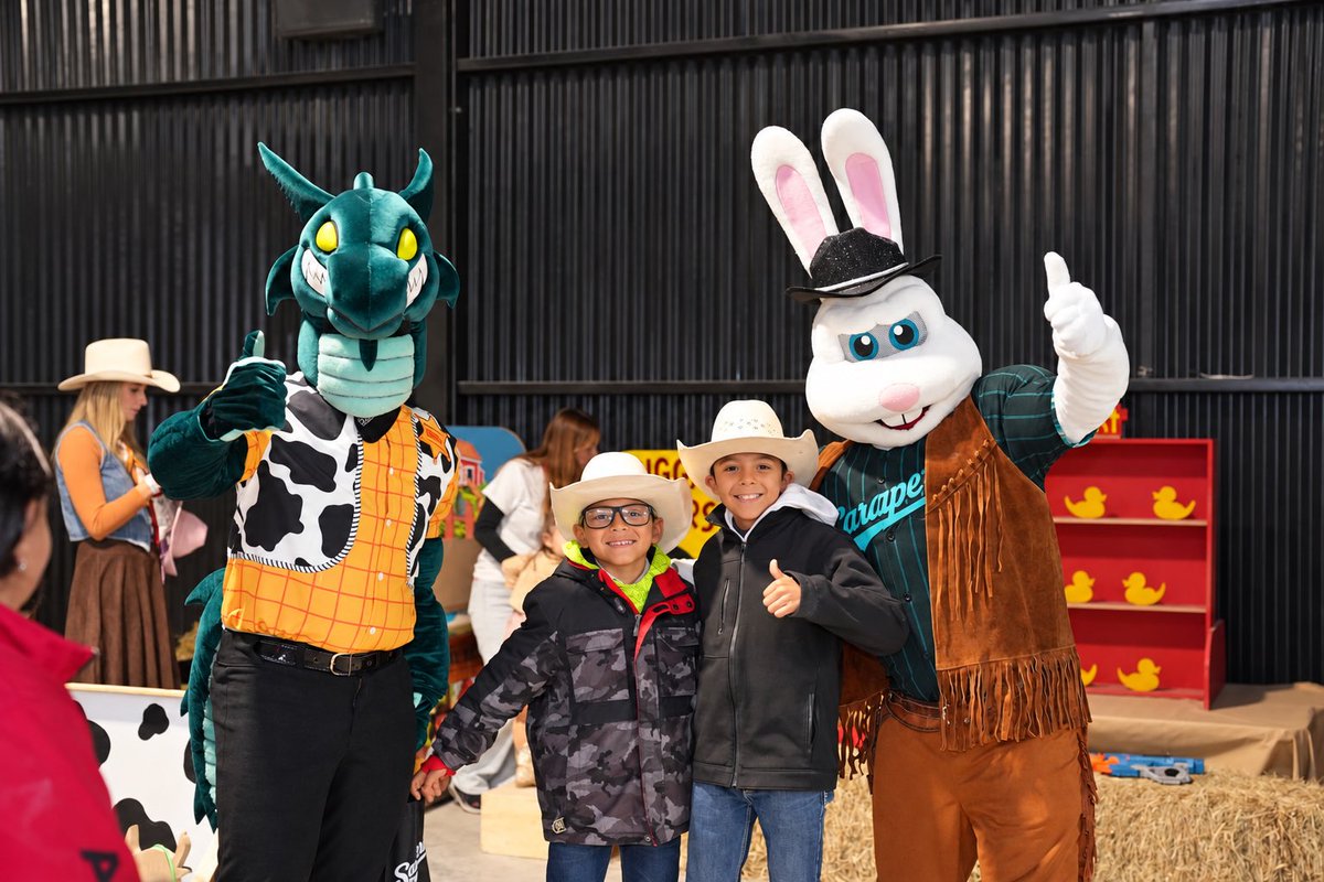 ClubSaraperos's tweet photo. Con sombrero puesto y en plan familiar, nos fuimos al Rodeo Saltillo 2026 para compartir con chicos y grandes una experiencia con todo el estilo vaquero. 🐴🔥

¡Así se disfruta una tradición que reúne a nuestra ciudad! 🤠

#OrgulloQueSeHereda #SLW https://t.co/mDHrPyyL8R