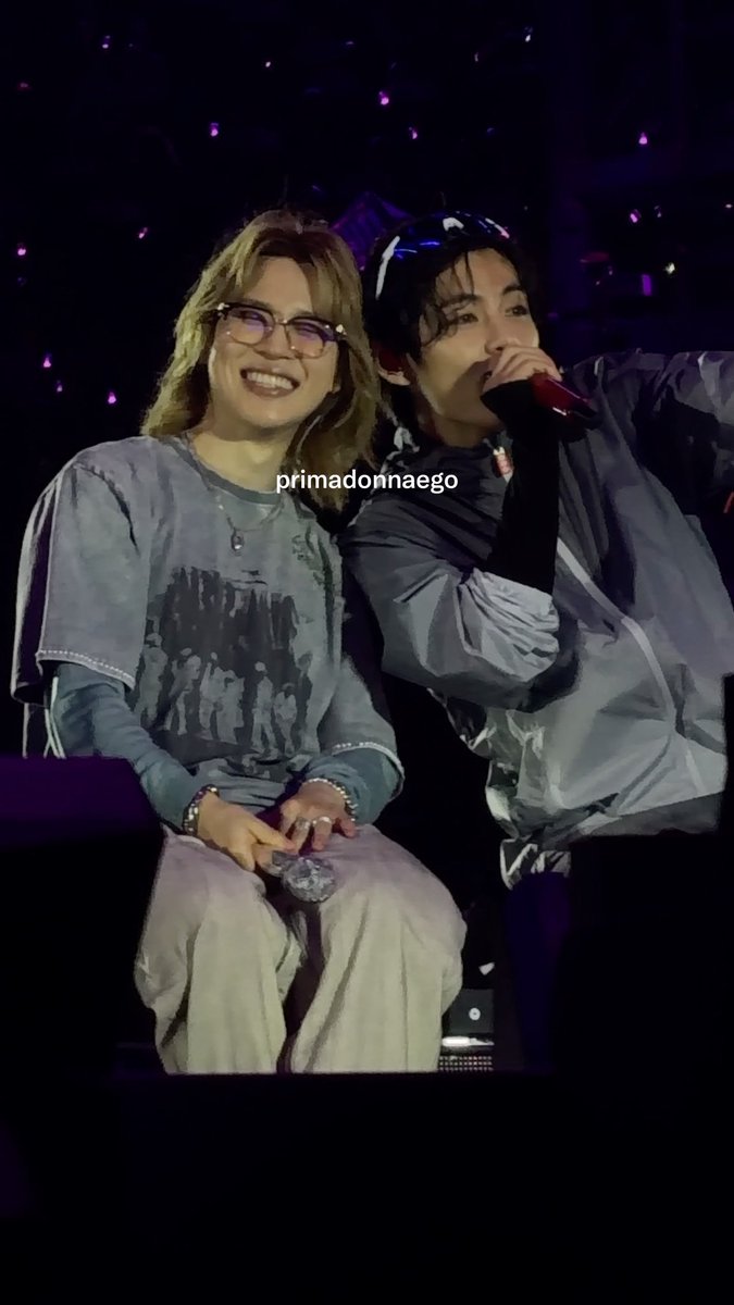 primadonnaego's tweet photo. MIS VMIN HERMOSOS 😭
#방탄소년단 #BTS #JIMIN #VMIN #TAEHYUNG   
#BTS_WORLDTOUR_ARIRANG
#BTS_WORLDTOUR_ARIRANG_CHILE https://t.co/A7usGpZWX2