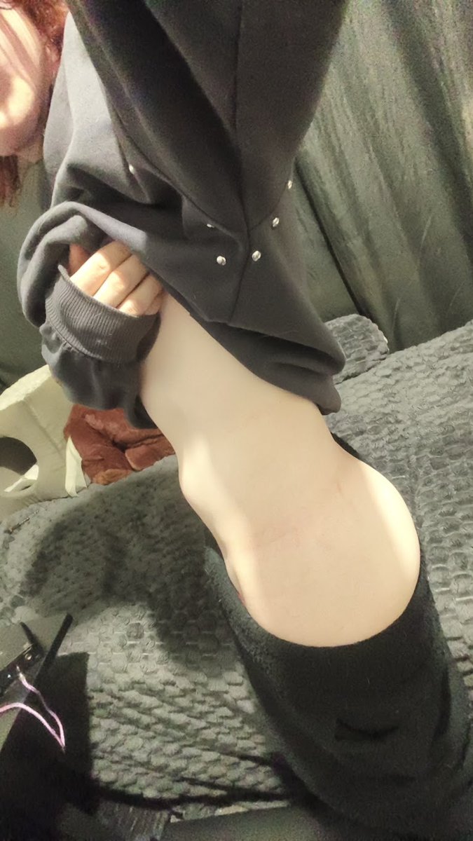 meatgrinderxx's tweet photo. adjusted to anti depressants a lil moreee, still not okii but doing kinda more okii... anyways its been a while :o

am like 7 months hrt so farrr

hruu oomfs!!! or anyone who still even looks at my acc anymore :c

tummy and waist!!!

pls say haii...

#nsfwtwt #trans #femboys https://t.co/AFCU1OodR6