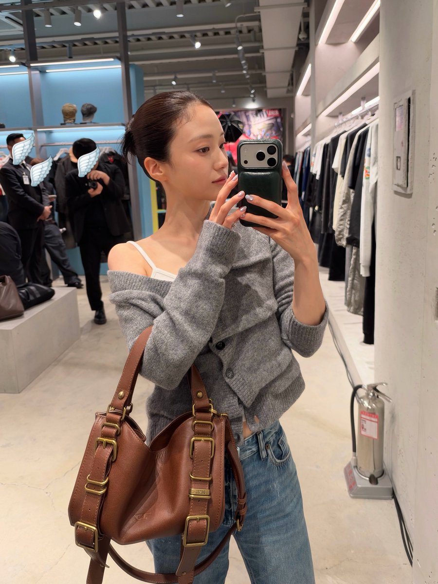 hwayeoninside's tweet photo. Hong hwa yeon Instagram update

#HongHwaYeon
 #홍화연 #HwaYeon https://t.co/uEta3EQj2w