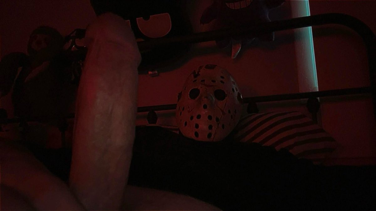 daddyfangzx's tweet photo. Hello there 😈 #nsfwtwt #bigcock #jasoncosplay #maskedmen #horror #bwc #nsfw #dominant https://t.co/HxjLYL1dlX