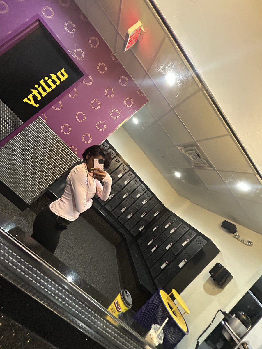 yukiis_back's tweet photo. Gym? Gotta get my butt bigger- https://t.co/6bt0AMhFDd