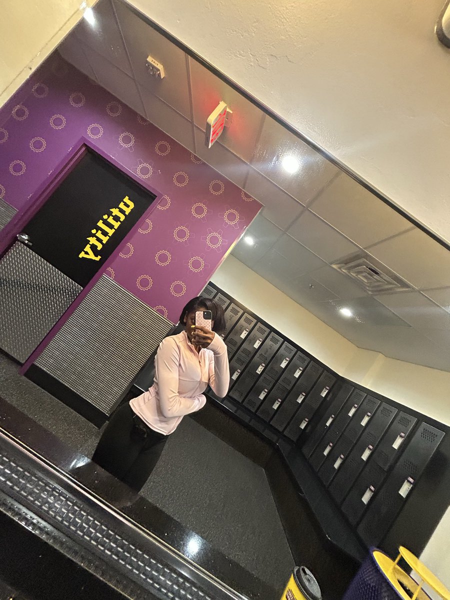 yukiis_back's tweet photo. Gym? Gotta get my butt bigger- https://t.co/6bt0AMhFDd