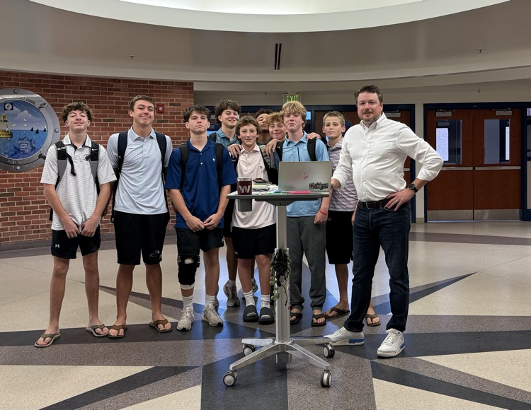 SevernaParkMS's tweet photo. Staff and 8th graders brought their best Mr. Kelly looks for today’s principal prank! Quarter-zips, polos, and shirt-and-tie combos everywhere.

https://t.co/HsquKvQ3ys

#ParkPride #BelongGrowSucceed #PrincipalAppreciationMonth https://t.co/irQ5MjpUdK