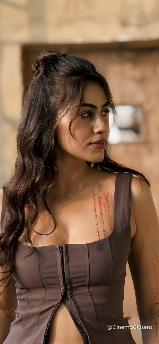 CinemaCitizenz's tweet photo. Jailer 2 fame Apeksha Porwal ⚔️🔥 Thalaivar's katana girl in style 💫

#ApekshaPorwal #Jailer2 #Rajinikanth #CinemaCitizens https://t.co/6PXWAYaZpT