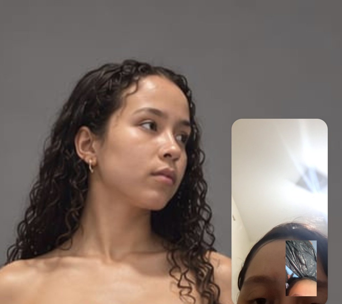 byebebeta's tweet photo. a Catarina é viciada em fazer os outros de IA doido "8 horas p fazer um arroz e fritar um peixe, e ainda faz esse monstro" e ela ainda fala "tô aqui fazendo a Roberta de IA" 😨😨 https://t.co/rzENy7UnZJ