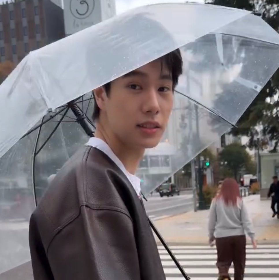 yapperphu's tweet photo. planga plongo (lovingly) LUCU BANGET LOH ADEK kamu umur berapa sih kok bisa se lucu ini mamanya mana sih anak kicik lucu ini huhuhu LUCU BANGET sejak dia potram jadi pendek bawaannya mau manggil ADEKKKKK terus soalnya gembub 😭🤍 https://t.co/CI21p9HQPA
