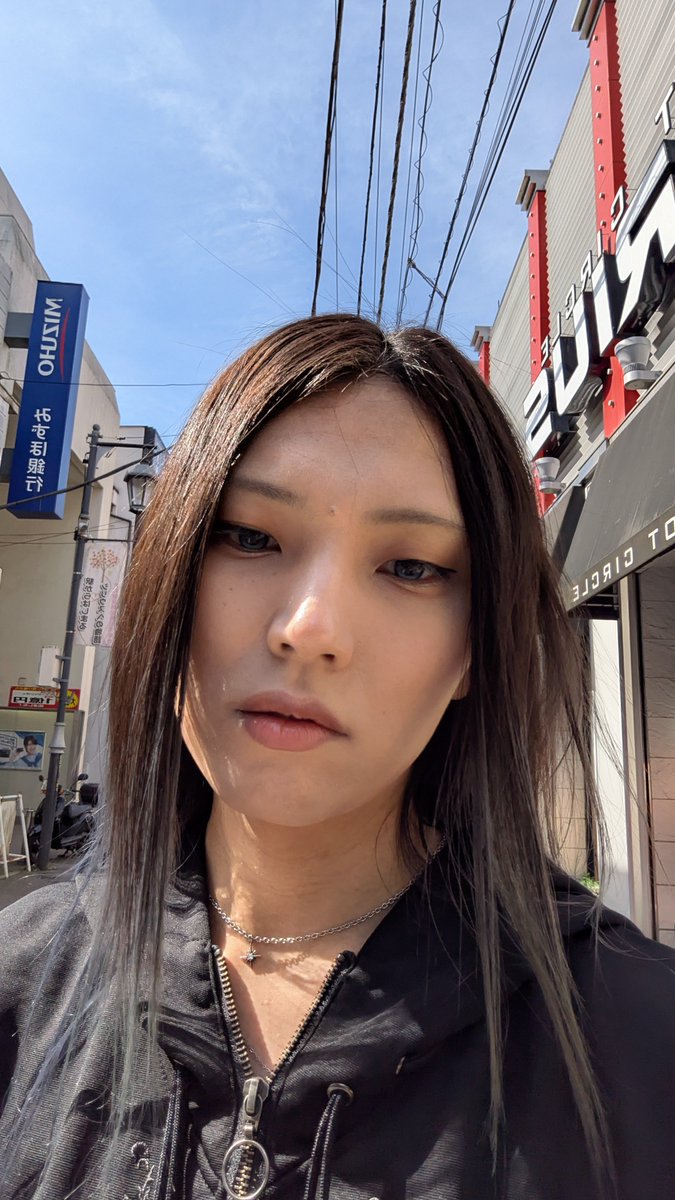 etern1ty2525's tweet photo. この通りいつもノーマルカメラでも映える https://t.co/QsrrzTPuz0