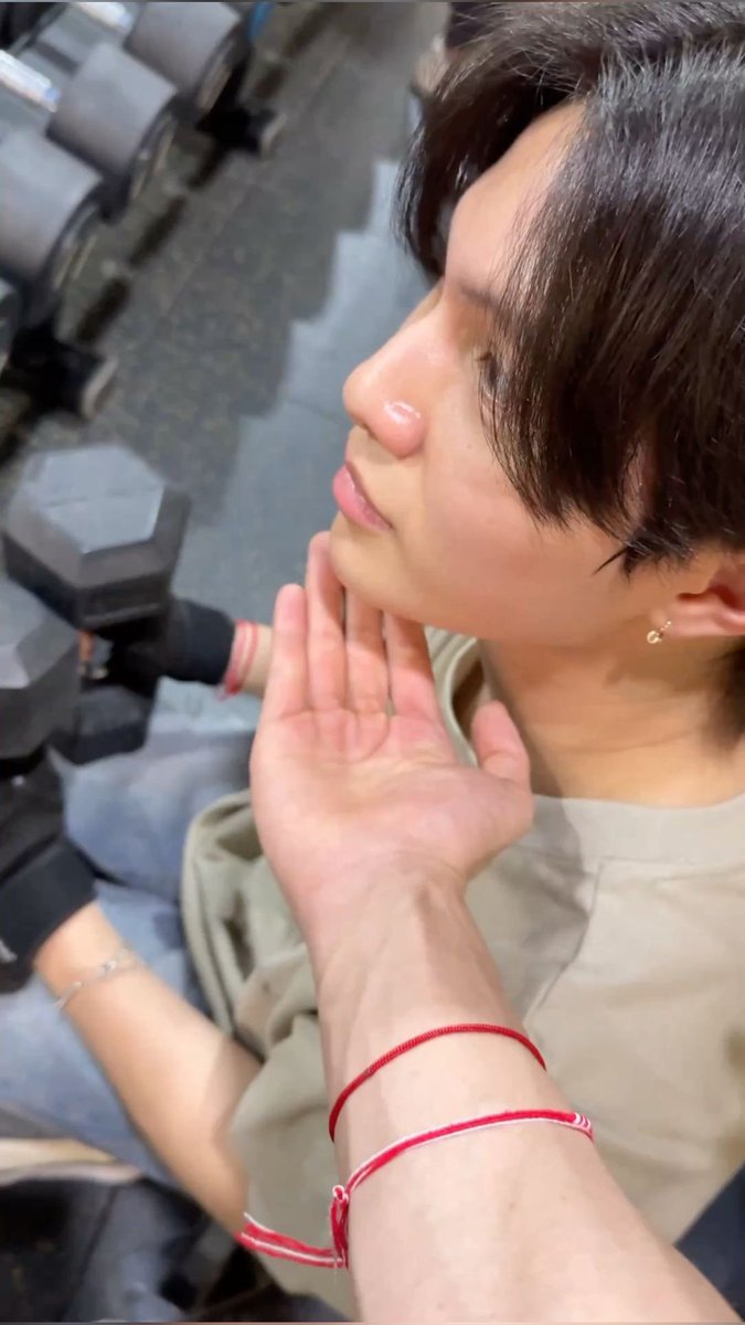 imt3ng's tweet photo. จะไม่รักได้ไงเลี้ยงมาเองกับมือ ㅠㅇㅠ https://t.co/CnLVgB67jb