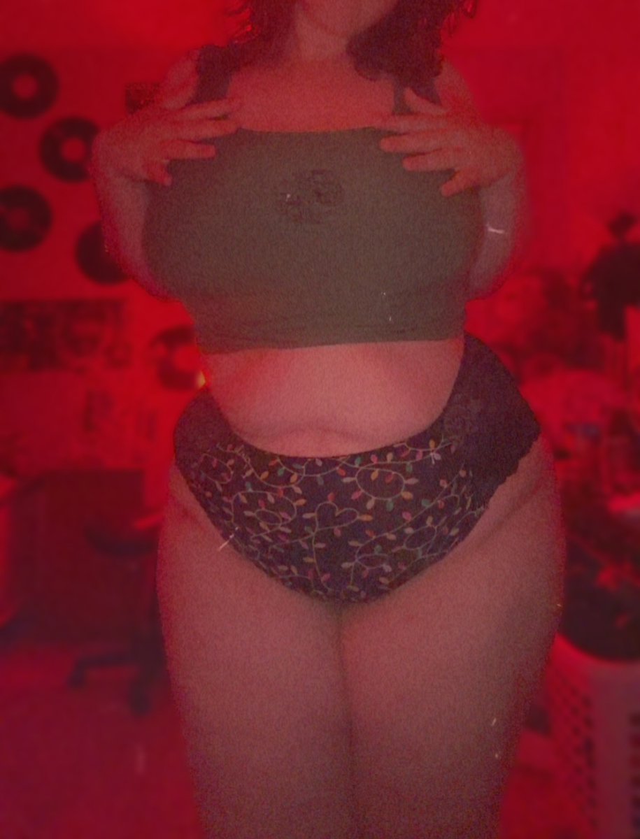 naughtyvixxxen_'s tweet photo. stoned and streaming rivals
https://t.co/bzSq8EduSq

#nsfwtwt #marvelrivals #egirl #thick https://t.co/Vas8H0BNK6