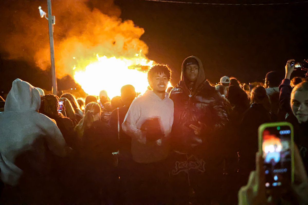 TarletonMBB's tweet photo. It isn’t homecoming without a trip to the bonfire 🔥 https://t.co/lmBSMUOog1