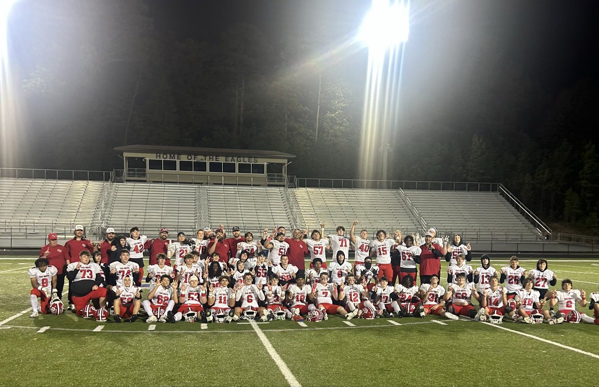 musso_chris's tweet photo. Huge thank you to all our Fans, Band, Cheerleaders, and Tigerettes for always being there for us! I am so proud of our Players and Coaches, and I am very proud to be an Oak Grove Tiger! REGION CHAMPIONS! #RPOE Philippians 4:13 https://t.co/yKOH0fvK03