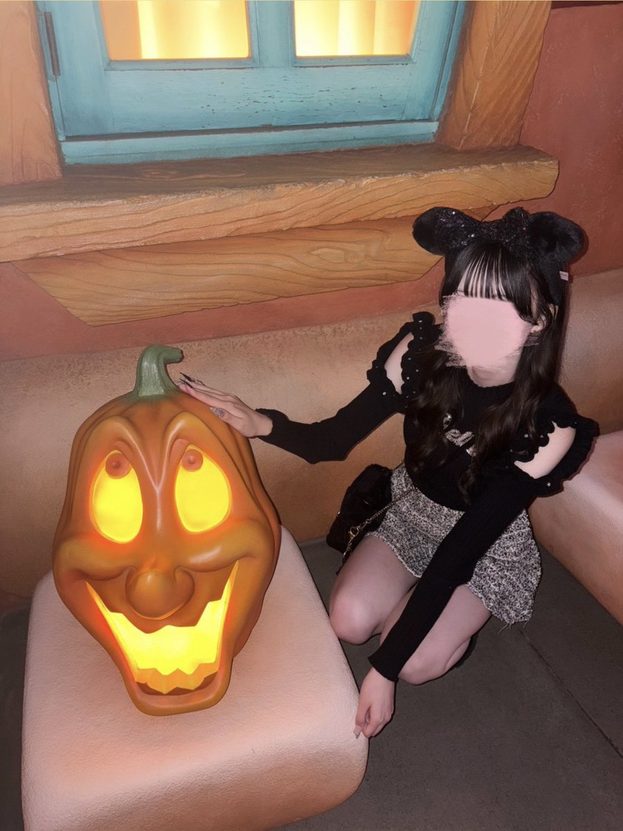 _5star228's tweet photo. 𝑯𝒂𝒍𝒍𝒐𝒘𝒆𝒆𝒏 𝑫𝒊𝒔𝒏𝒆𝒚 🎃🕸⋆꙳ https://t.co/W0O1i3o89X
