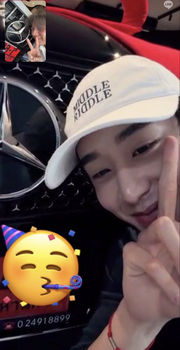 JJJINJIN179703's tweet photo. ครบรอบ1ปีของการถอยรถใหม่คู่แบบใหม่แบบสับ ออกคนละที่แต่คอลหากันเพื่อขิง เอ้ยเพื่อแสดงความยินดีพร้อมกันอะ ความสลับกันเป็นตุ๊กตาหน้ารถ ไม่ต้องมีของวางจองที่เพราะน่าจะรู้ๆกันอยู่ ใครไม่ขิงเอสขิง🤣เติบโตไปด้วยกันแบบนี้ไปเรื่อยๆเลยน้า💙

#WilliamEst #วิลเลี่ยมเอส
#Williamjkp #est_rvp https://t.co/s4ScIaRZ6h