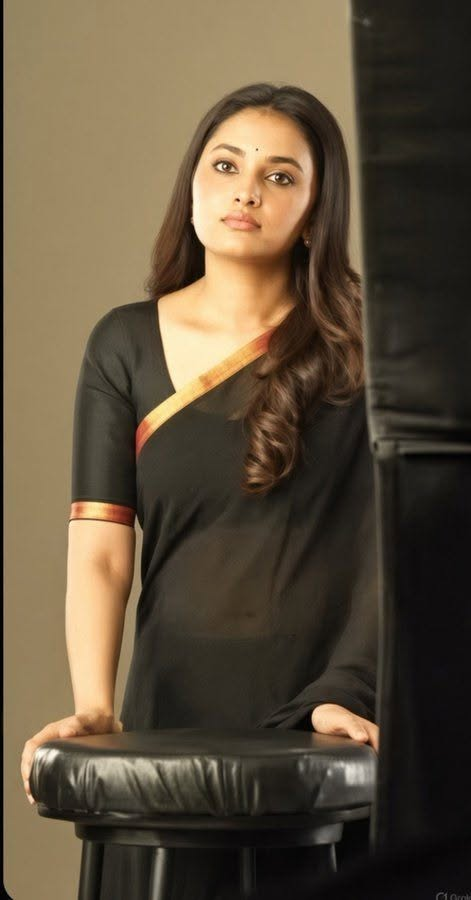 Soundaryaveriy1's tweet photo. Director to Priyankamohan : Idhu Raviteja movie madam kandipa neega thoppul kamikanim https://t.co/o9Md1cwXcb