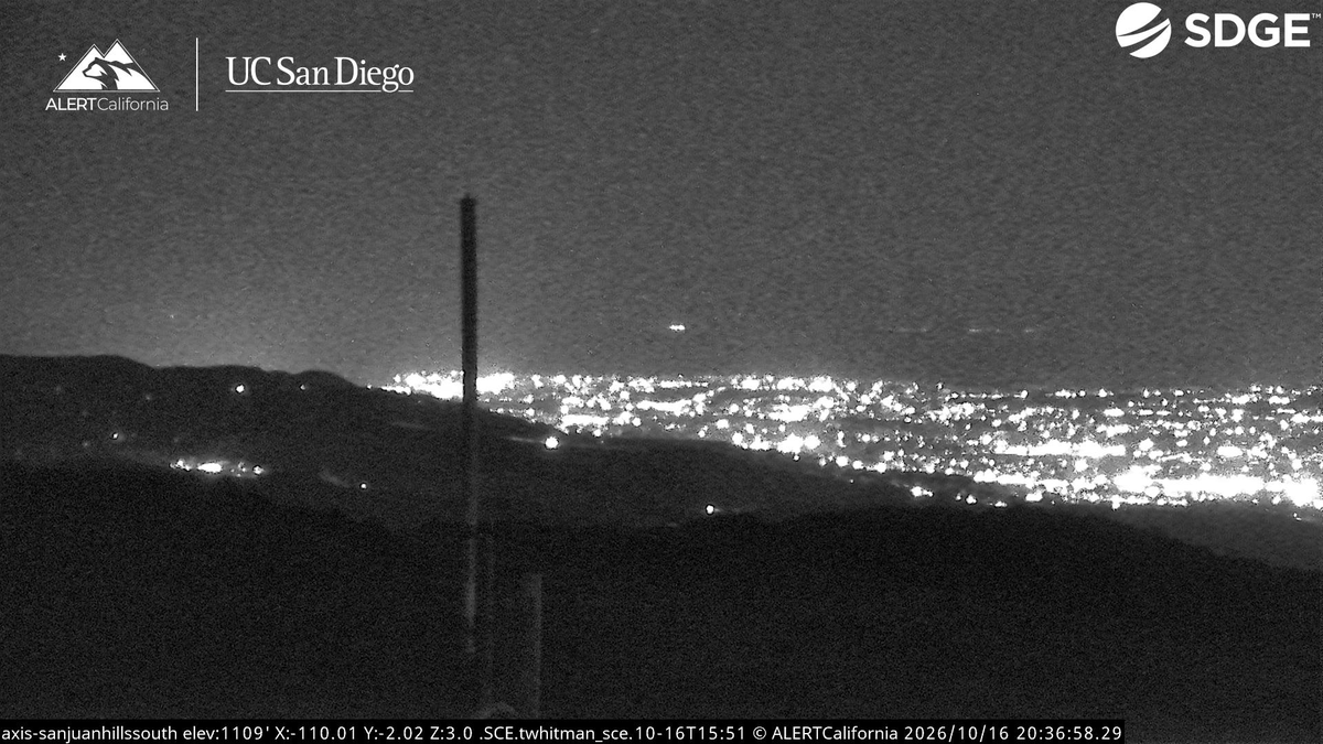 InfernoWatch24's tweet photo. UPDATE (#NorteFire): The fire is now 570.3 acres.   

SJC-10 
SJC04 
SJC05 
SCL12 
SCL13   

Are all still under evacuation ORDERS.   

Below is a live view of the fire from San Juan Hills North. https://t.co/6rqV9VOm2F