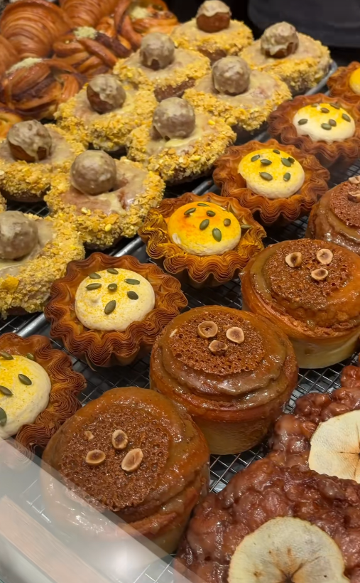 daily_dolce's tweet photo. The little details on these pastries 🫶 https://t.co/4hpTMdFk5l