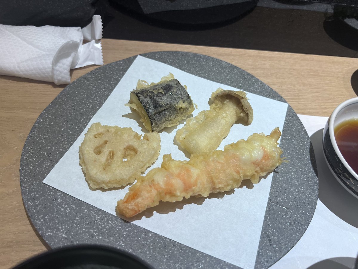 rosedoll62's tweet photo. 敷居高そうな天ぷら凸ったら当たりやったね🤦‍♀️ https://t.co/NZpX7hMilE