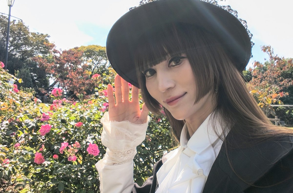 pui_twi's tweet photo. 📢速報〜
クラシックロリィタで撮影ですわ〜🌹 https://t.co/osFwC95Klb