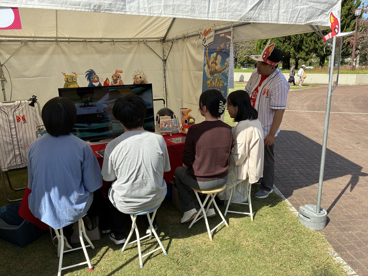 pj_catch's tweet photo. 🐶キミはもう遊んだ？🐓

わんこの魔球に翻弄されたら、
おとなりの『ぶっとバード』で気分転換！🔥

今度はトリになって大暴れ！？🐓💥

ロコビットブース【噴水前 Aエリア①】で、
2タイトルとも遊びつくしちゃおう！🎊

#CATCH #ぶっとバード #ぜんため #コロコロ #ロコビット https://t.co/cfBPoCSKrG