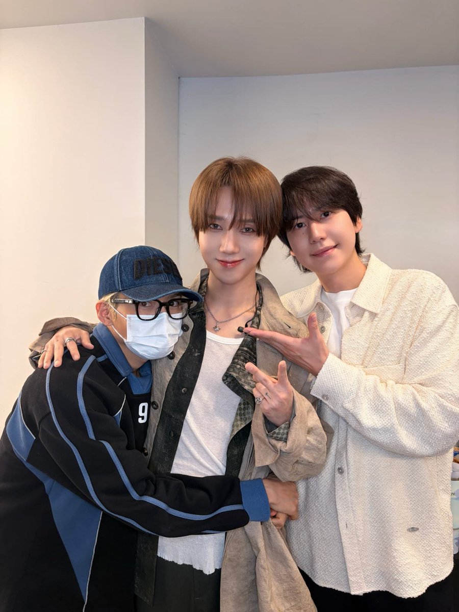 YecaYesungelf's tweet photo. Oh keluarga kecil yang bahagia π₯°π₯°π₯°
#SuperJuniorKRY #Kyuhyun #Ryeowook #Yesung https://t.co/TICtArpUuc