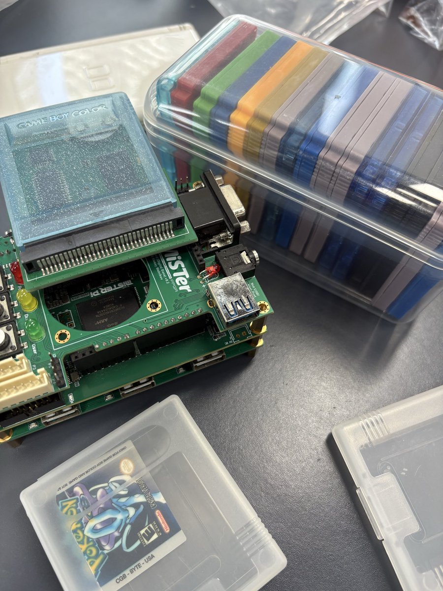 TakiUdon_'s tweet photo. There’s only one true life hack and it’s the Ferrero Rocher Game Boy cartridge case. https://t.co/DST2JXFPJV
