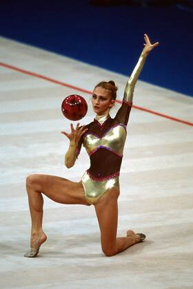 starn3llie's tweet photo. viktória fráter :

166 cm / 5 ' 5
48 kg / 106 lbs

𑣲⋆ bmi : 17 . 4 https://t.co/9JJXsudxIF