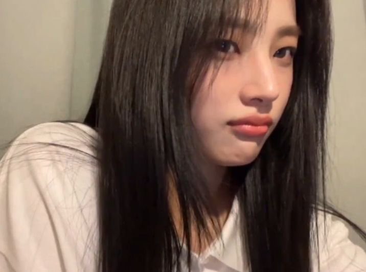 minji_loops's tweet photo. her little expressions https://t.co/Rt6nvaKq2q