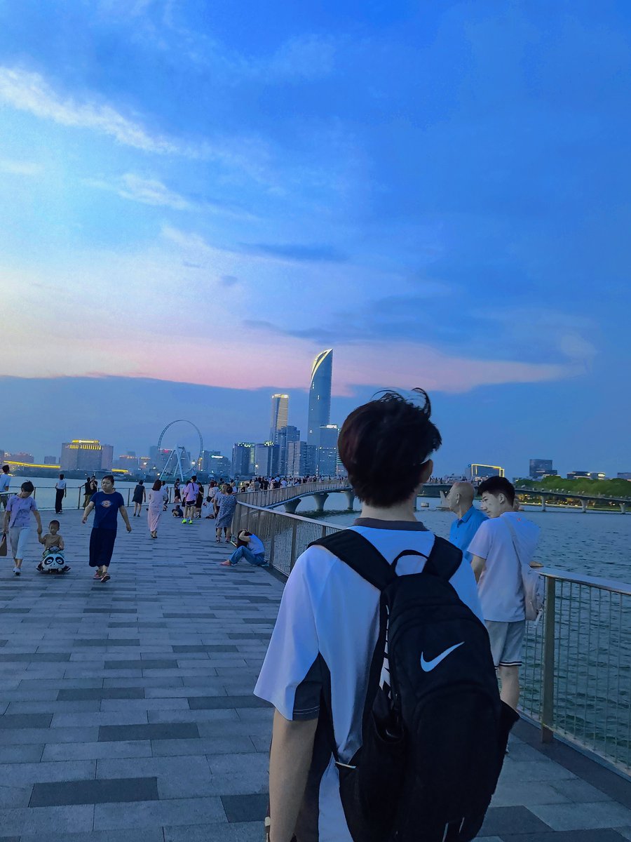 Andereangl's tweet photo. 真诚找长期搭子，02年身高178体重140，14cm，上海浦东 https://t.co/pcRJSpYY6Y