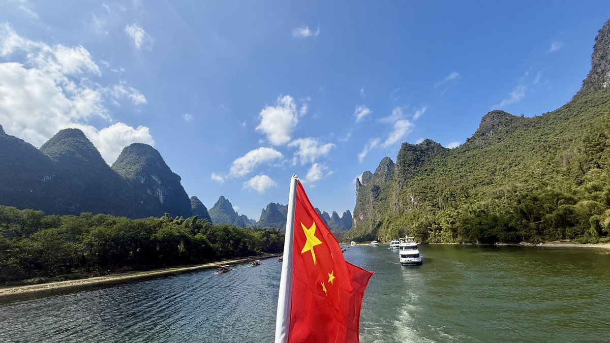 hraness's tweet photo. you met me at a very chinese time in my life (guilin) https://t.co/4w9dfOlVoJ