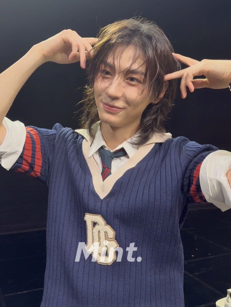 ihanfm's tweet photo. the blushy cheeks and fluffy hair oh my god leehan looks too pretty https://t.co/IfXjq2geqK