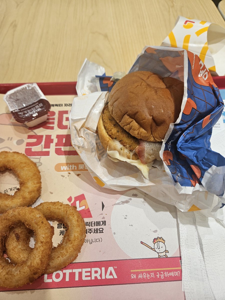 lsmmart10's tweet photo. 내 첫 끼 https://t.co/hluIu8HXtP