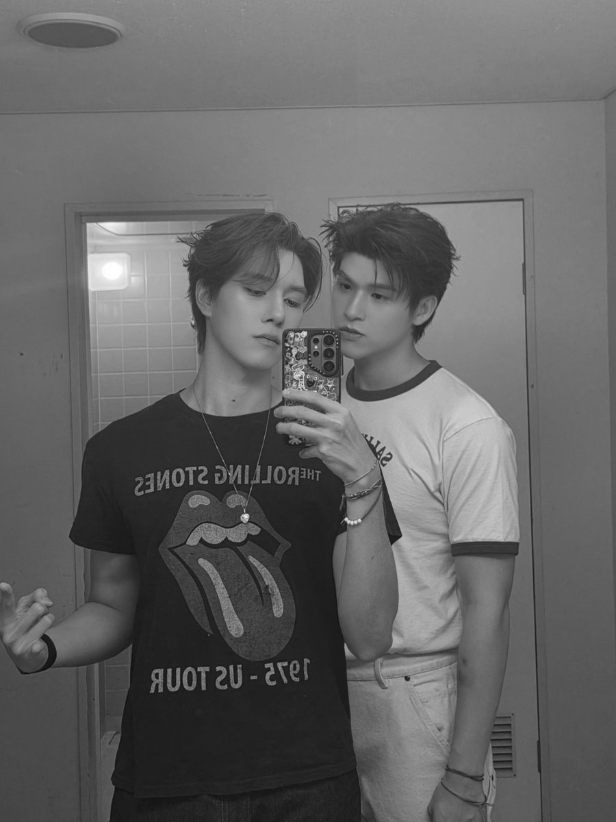 naravee_'s tweet photo. 🥵 https://t.co/cxrsS3IeCv