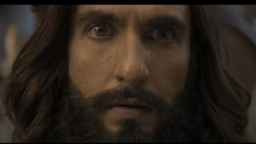 internetumpire's tweet photo. Anirudh inside the maran family when they start celebrating Abhishek Sharma's 25 run first over in Chepauk https://t.co/BXwq2EtiLB